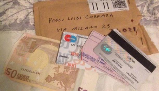 Turista perde il portafoglio a Napoli e lo ritrova integro nella posta: “Mi è arrivato a casa. Sono commosso”