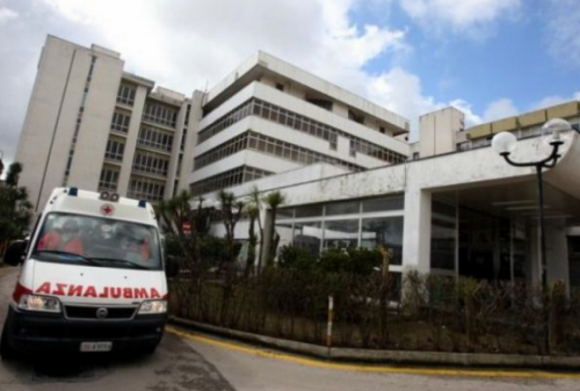 Ginecologo rifiuta di praticare un aborto terapeutico, la donna ha rischiato di morire: licenziato