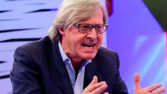 Sgarbi indagato insieme alla sua Fondazione: “Opere d’arte false spacciate per autentiche”