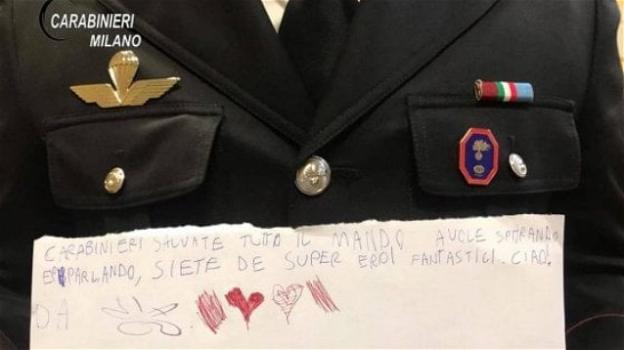 "Siete i miei supereroi" scrive un bambino ai carabinieri che hanno arrestato il padre: "picchiava sempre la mamma"