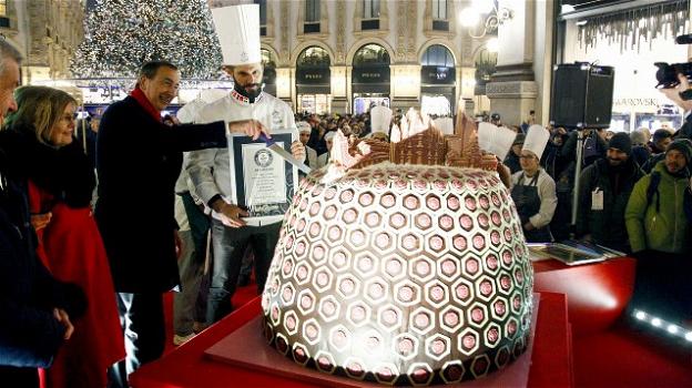 Milano conquista il record del panettone più grande del mondo