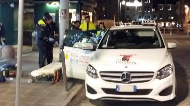 Venezia, partorisce in taxi con l’aiuto di un’agente di polizia municipale
