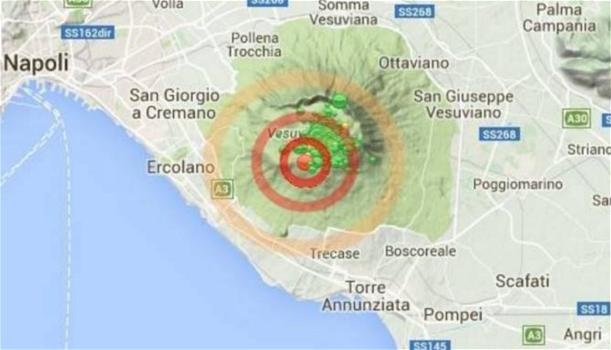 Terremoto, torna la paura a Napoli: avvertiti tremori e boati, gente impaurita