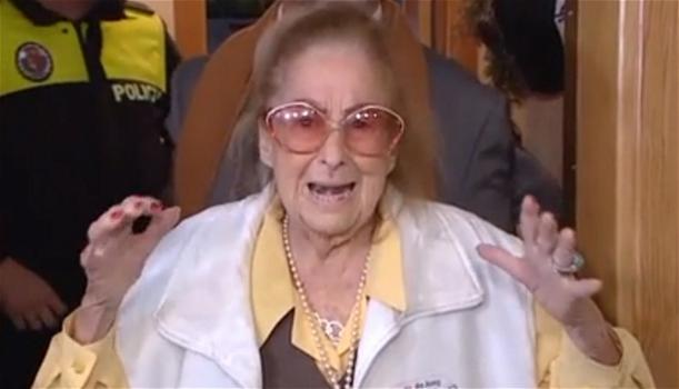 Nonna Maria, sfrattata di casa a 99 anni dal nipote finisce in ospedale per ipotermia
