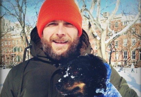 Jovanotti e il suo immenso amore per gli animali, regala 23 quintali di cibo al canile di Ossaia