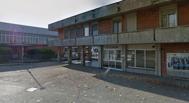 Pavia, spray urticante in una scuola: 33 studenti all’ospedale