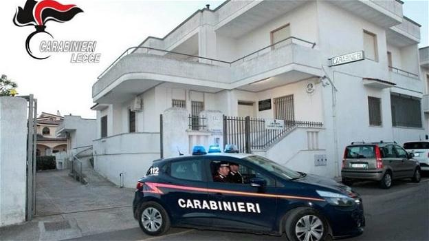 Lecce, picchia violentemente il padre: carabinieri fermano 27enne prima che ne incendi l’auto
