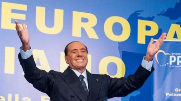 Silvio Berlusconi si candida alle europee: "Lo faccio per senso di responsabilità"
