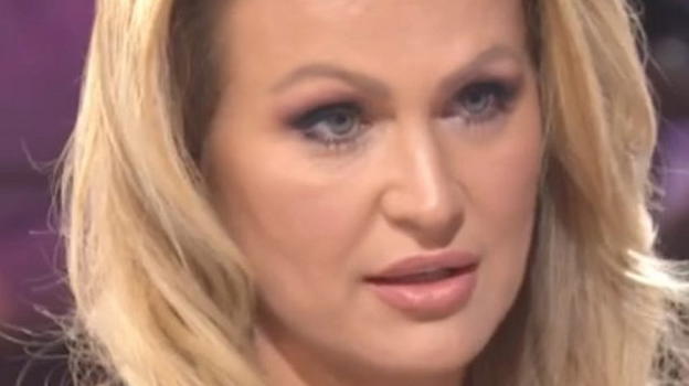 Eva Henger furiosa risponde a Monte: "Sono andata all’ambasciata, su di lui potrebbe indagare la Polizia dell’Honduras"