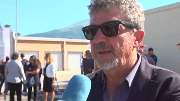 Stasera Italia, il sindaco di Amatrice si scaglia contro il Governo: "Si discute solo di migranti, noi messi da parte"