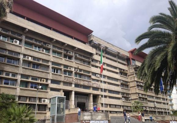 Cosenza, 46 adolescenti in coma etilico in una sola notte