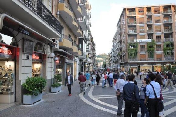 Cosenza, 46 adolescenti in coma etilico in una sola notte