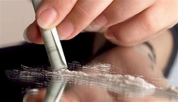 Orrore a Pisa, sniffa cocaina da quando ha 9 anni: 13enne in cura al Sert