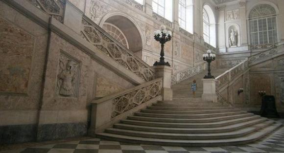 Lettera di un turista ai napoletani : “Napoli è bellissima, chiedo scusa per aver creduto ai luoghi comuni”