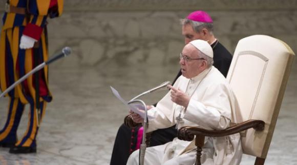 Il Papa dice sì all’educazione sessuale nelle scuole: “E’ un dono di Dio, non un mostro”