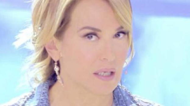 Domenica Live, Barbara D’Urso risponde a John Vitale: "Ci vediamo in tribunale"