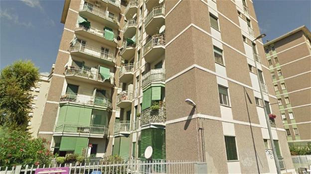 Milano, bambina di 3 anni cade dal quinto piano, salvata dalla sorella maggiore
