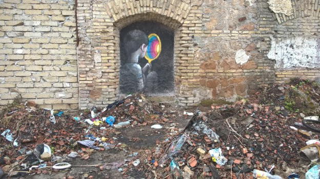 La Regione Lazio sponsorizza un curioso "museo" gestito da rom ed immerso nella spazzatura