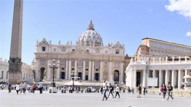 Sodoma nel Vaticano. Un nuovo libro svela l’omosessualità diffusa tra i cardinali