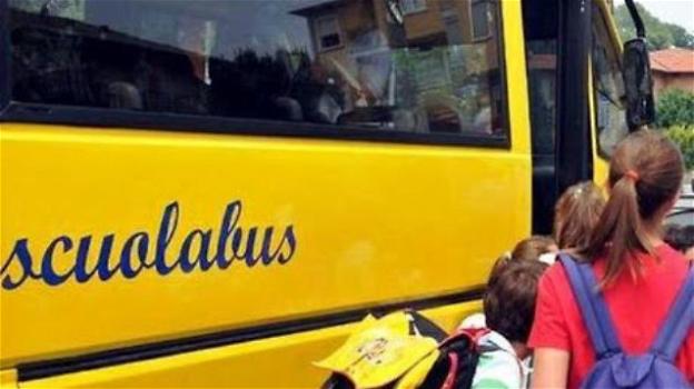 Arezzo, bambino di 3 anni dimenticato per 6 ore nel pulmino scolastico