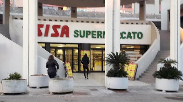Lecce: nigeriano sventa una rapina al supermercato