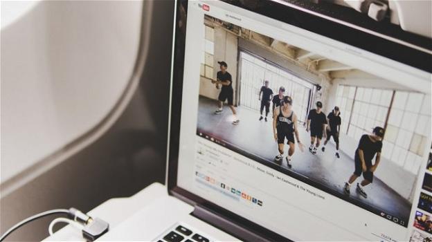 YouTube reagisce allo scandalo sulla pedopornografia chiudendo 400 canali e creando un team anti-abusi online