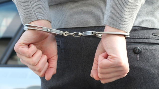 Catanzaro, avvocato in manette: maltrattamenti, minacce e violenze all’ex moglie
