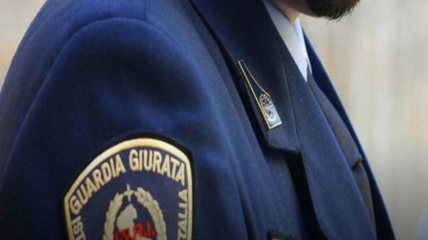 Napoli, guardia giurata si toglie la vita: turni massacranti