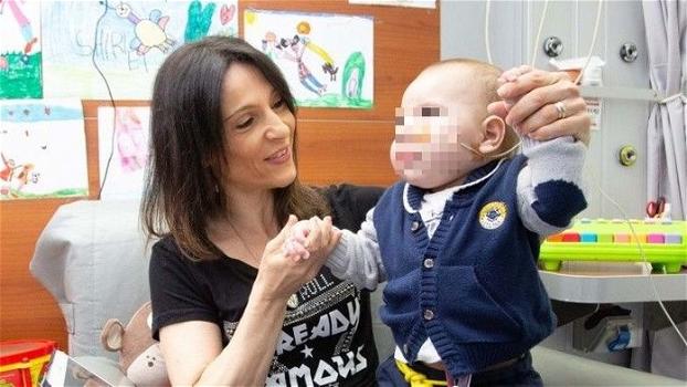 Cuore artificiale salva la vita di un bimbo di 15 mesi: “Lui e la mamma Nunzia sono nati guerrieri”