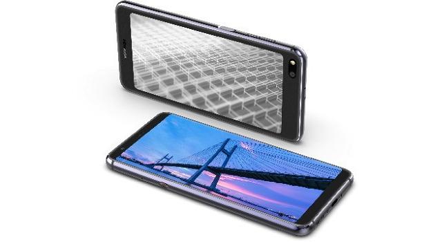 Hisense A6: ecco il nuovo smartphone con doppio schermo, che fa anche da ebook reader