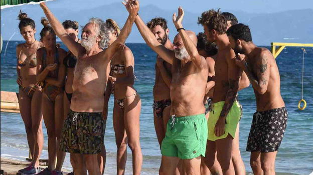 L’Isola dei Famosi, televoto annullato: un concorrente si è ritirato
