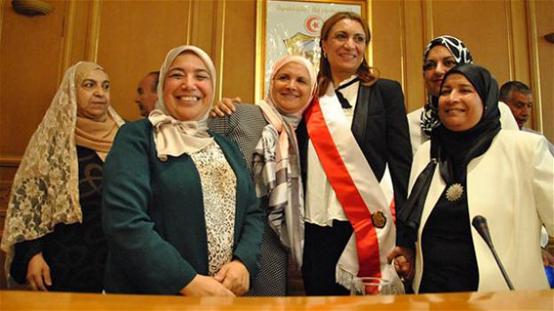 Svolta a Tunisi: la prima donna della città ad essere eletta sindaco