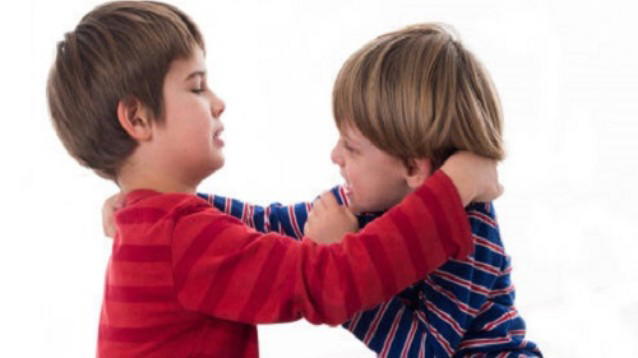 Sudafrica: bimbo di 3 anni torturato e buttato in una discarica da baby killer