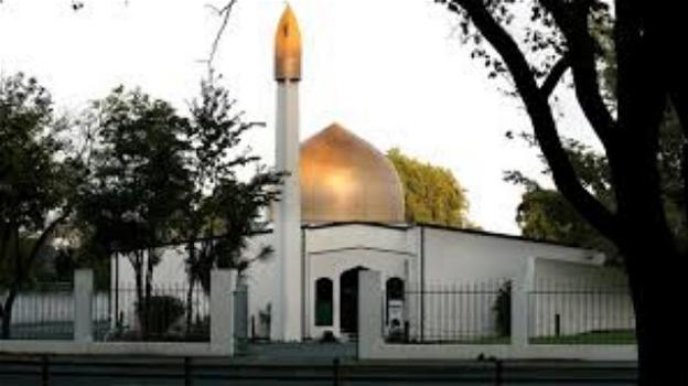 Nuova Zelanda, attacco terroristico in due moschee: almeno 40 i morti