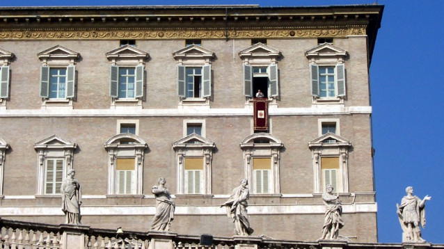 Papa Francesco: la croce nella vita è transitoria