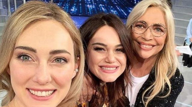 Domenica In, Romina Carrisi Power torna single e rivela: "Sul lavoro sono penalizzata"