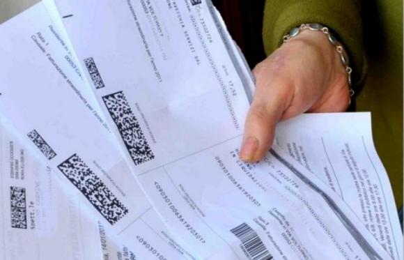 Dal 1° aprile bollette meno salate: gas e luce giù fino al 10%