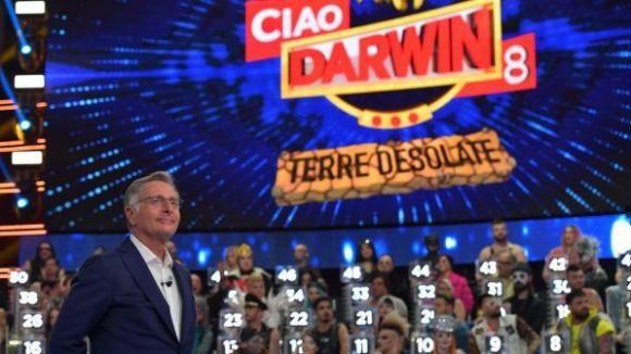 Ciao Darwin 8 rischia di chiudere in anticipo: Bonolis è stato denunciato dagli animalisti