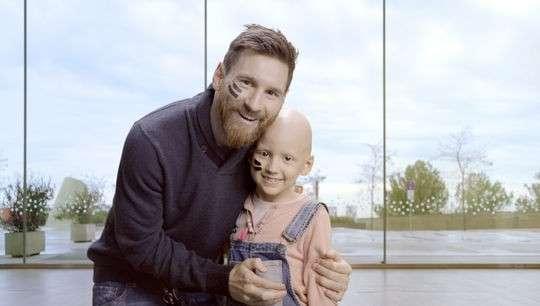 Lionel Messi e il gesto più bello di sempre: un reparto di oncologia per i bambini malati di cancro