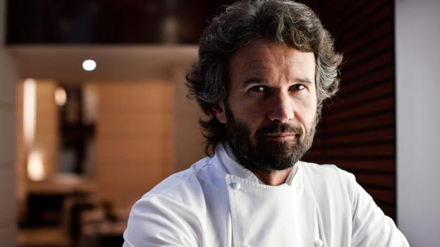 Carlo Cracco, nuova polemica: sale ancora il prezzo della sua pizza Margherita