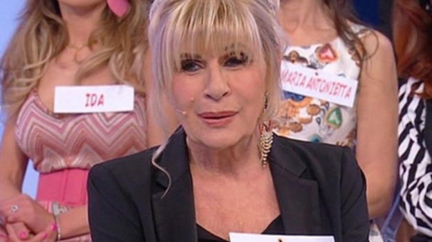 U&D Over, Gemma Galgani interessata a Roberto. Rocco Fredella rifiuta la conoscenza con altre dame