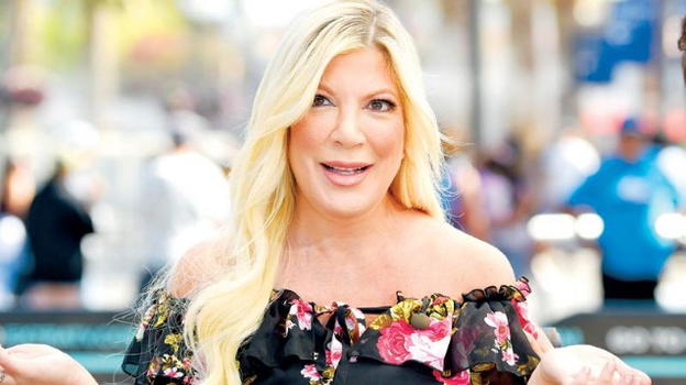 Mandato d’arresto per Tori Spelling: ora la star di Beverly Hills 90210 rischia il carcere