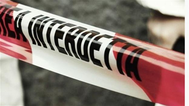 Giallo a Sant’Antimo: maestra 67enne trovata morta in casa in una pozza di sangue