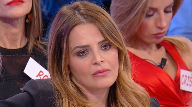 U&D Over, Roberta delusa ancora da Riccardo viene criticata dagli altri cavalieri