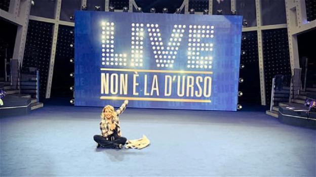 Live – Non è la D’Urso, anticipazioni: Alba Parietti ospite insieme a Vittorio Sgarbi