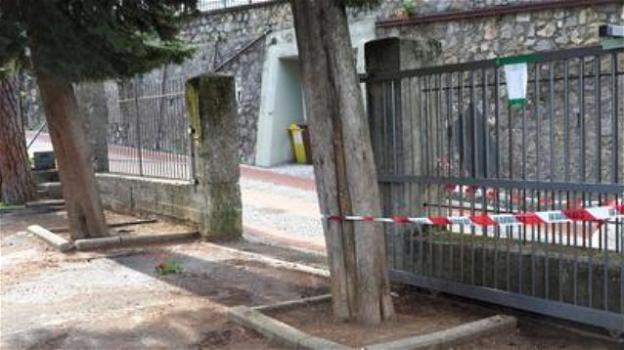 La Spezia, bambina di 3 anni muore travolta da un cancello al parco giochi