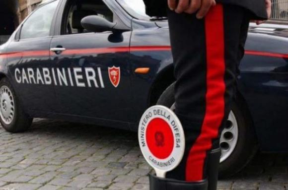 Latina: straniero rutta davanti a tutti dopo il pasto. Picchiato
