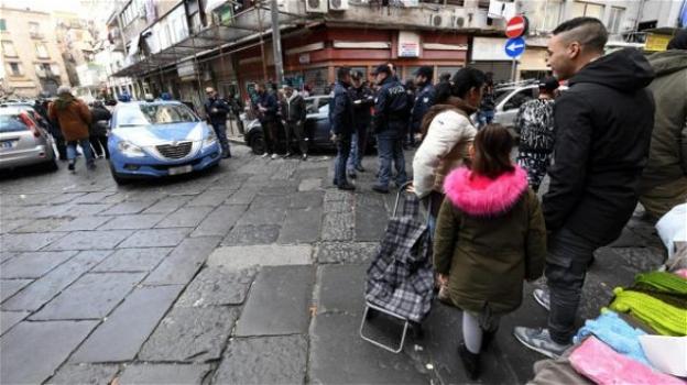 Napoli, spari in strada: 3 feriti, grave una bambina di 3 anni
