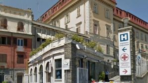 Torino, muore seduto al pronto soccorso: la scoperta dopo ore