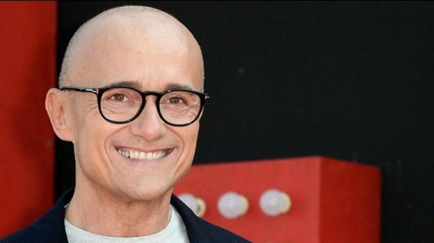 "Maurizio Costanzo Show", Alfonso Signorini sulle nozze della Prati: “Controllate i documenti di Caltagirone”